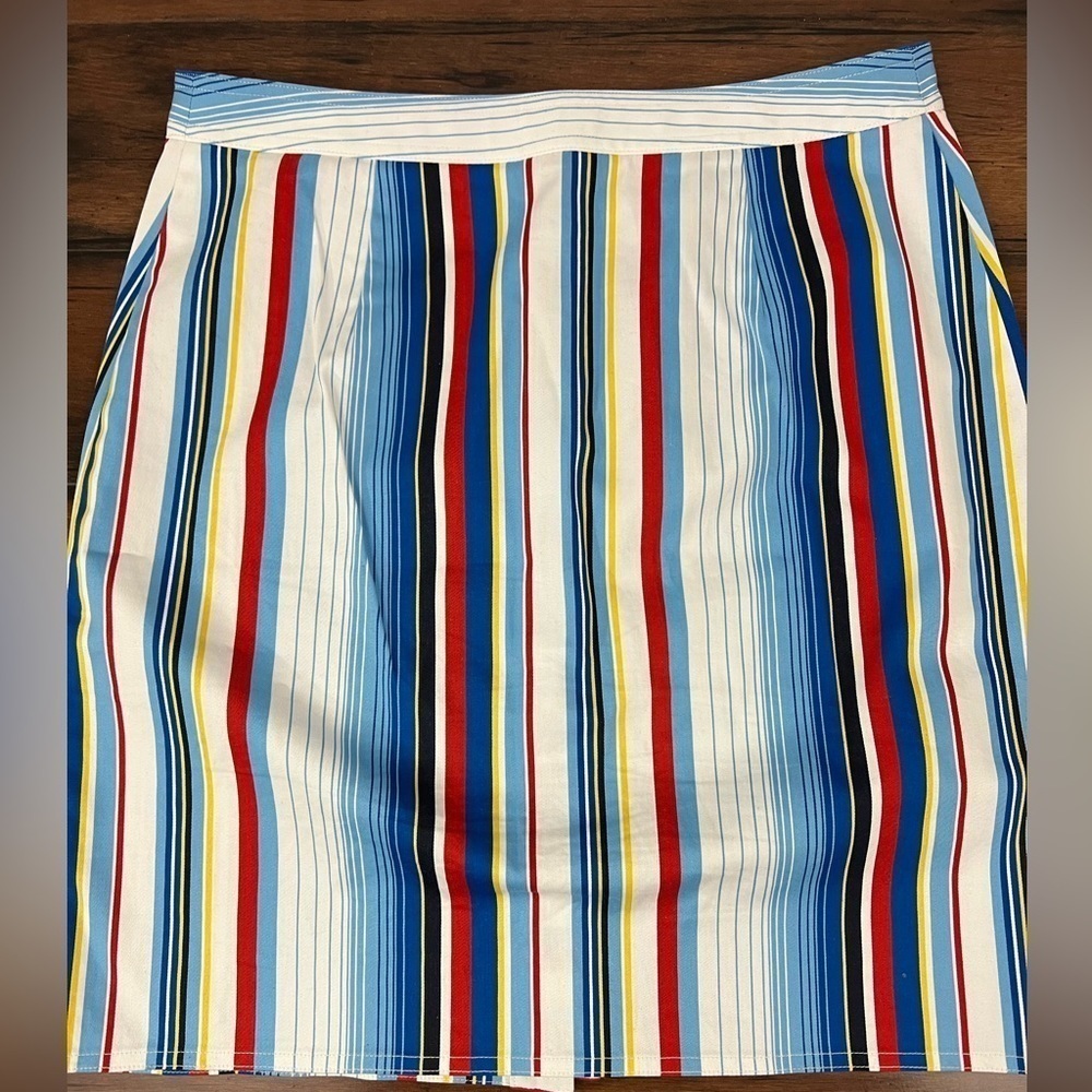 Brooks Brothers Coastal Nautical Stripe Button Front A-Line Skirt - Size 6 - Picture 5 of 7